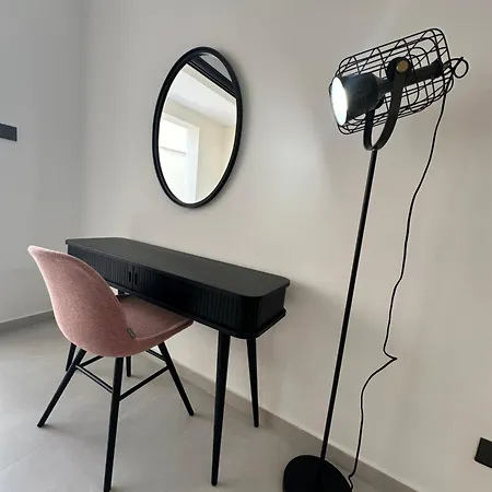 Apartment 204 Lux Level2 Tower 206